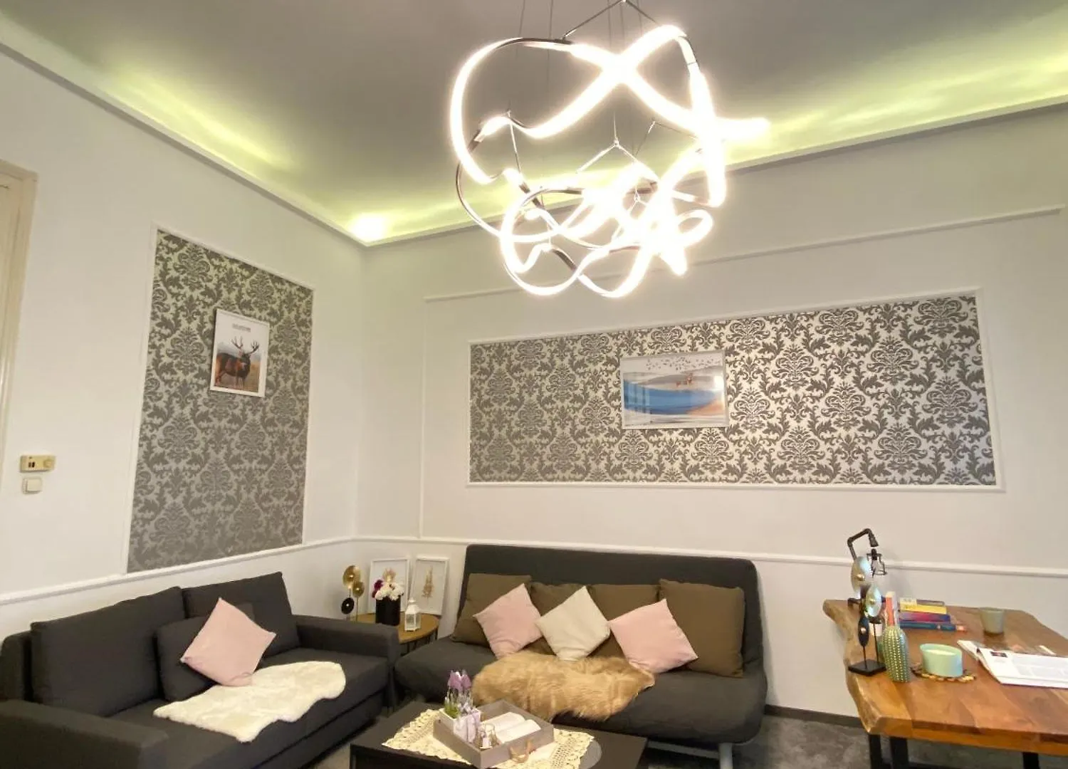 Homestay Sziv Apartment - Modern And Comfortable Budapest Hungary